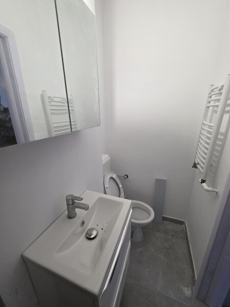 Chiajna, pe strada Ilie Petre, centrala, balcon