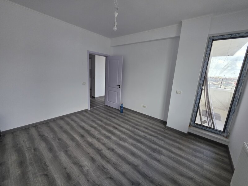 Chiajna, pe strada Ilie Petre, centrala, balcon